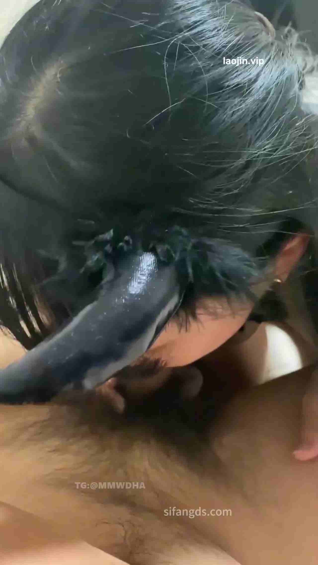  美乳小妹妹在我身上骑的好爽 的剧照1