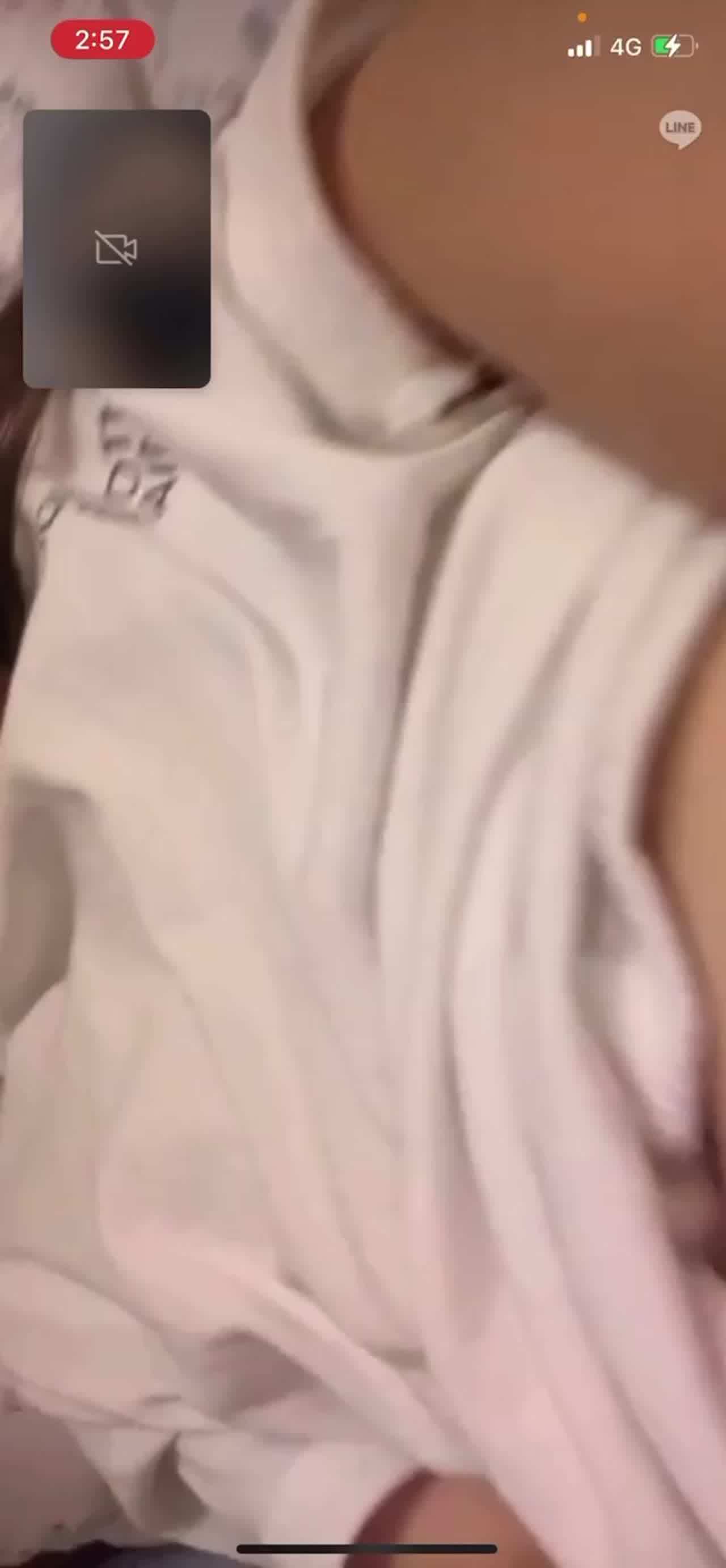  正妹网恋被渣男骗视频裸聊录屏 的剧照9