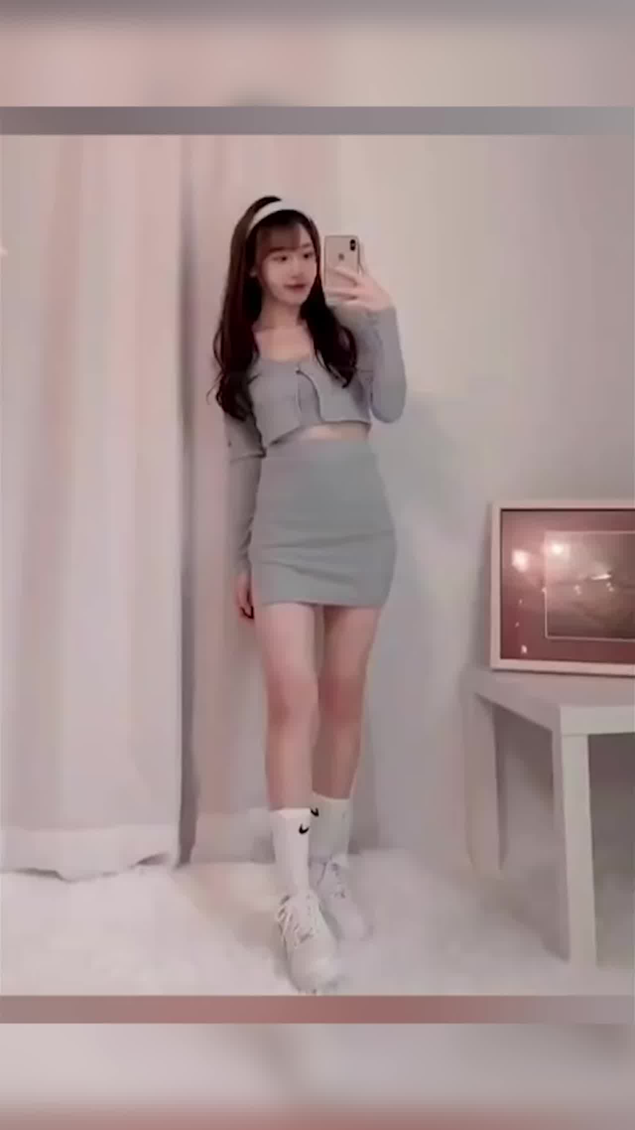  高颜值美女博主【陈玲】不雅视频曝光，和前男友的床上激情，白月光变淫母狗被猛操 的剧照6