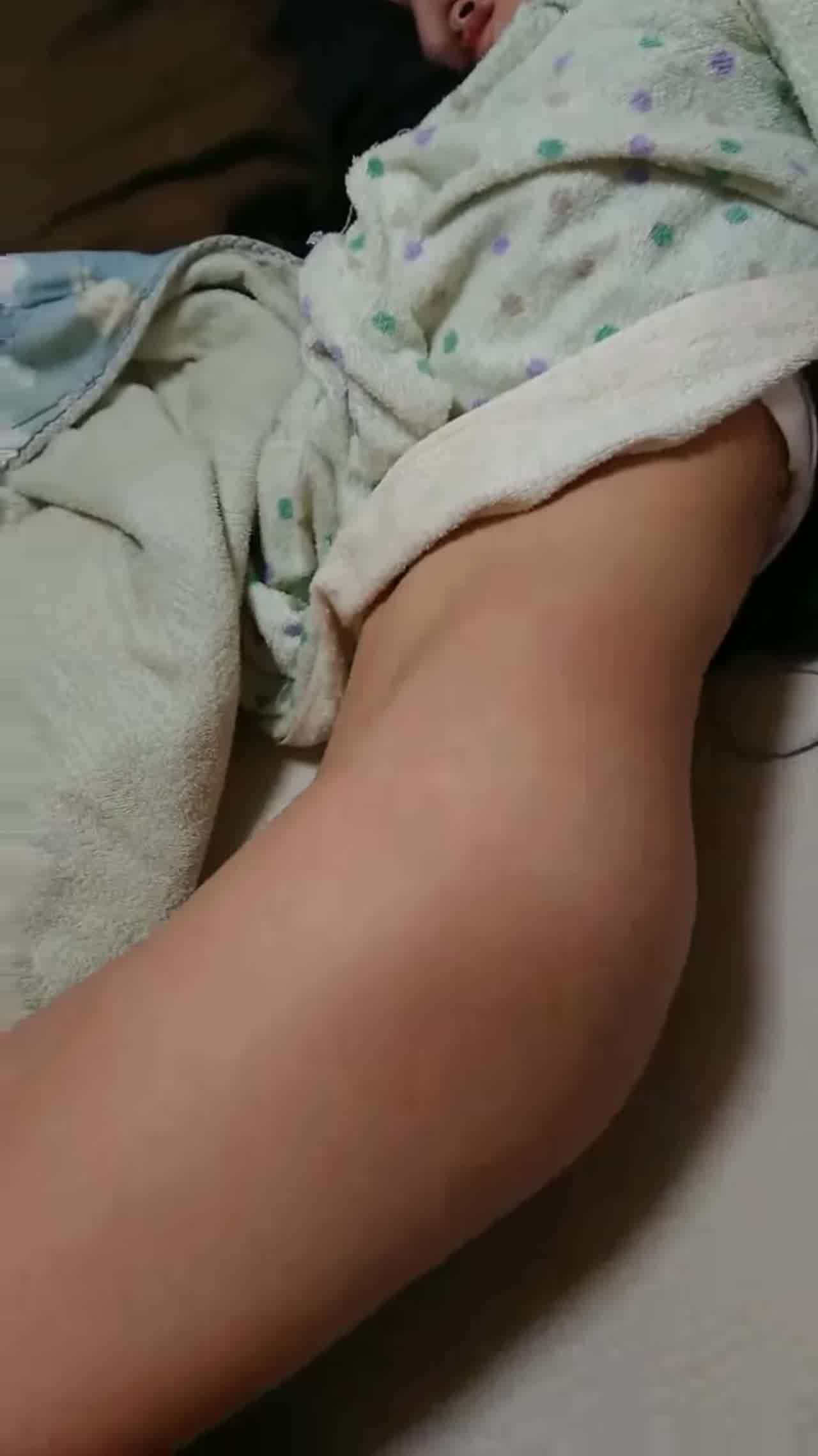  幼女萝莉的美丽胴体 的剧照9