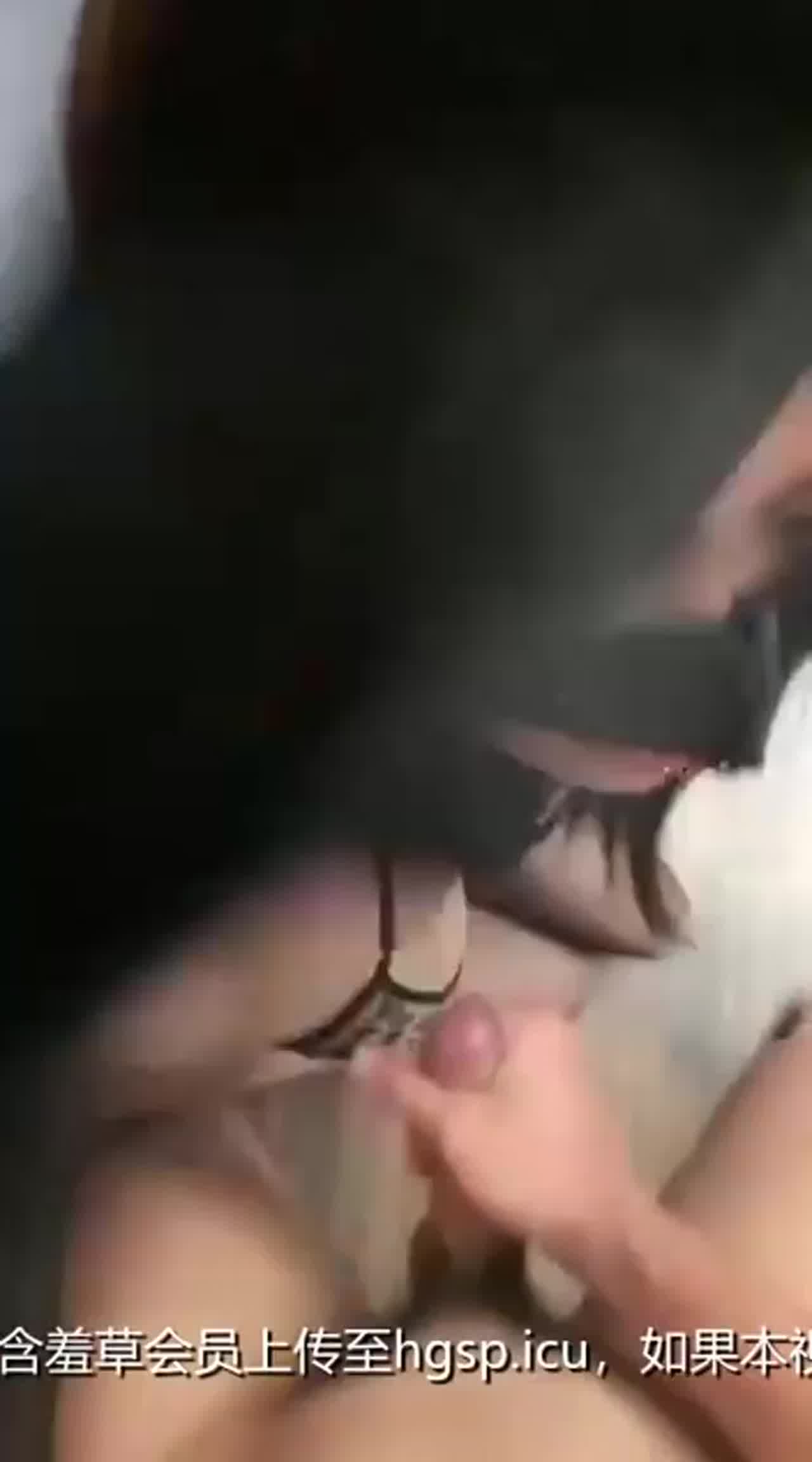  兔女郎想喝精虫补身子 的剧照8