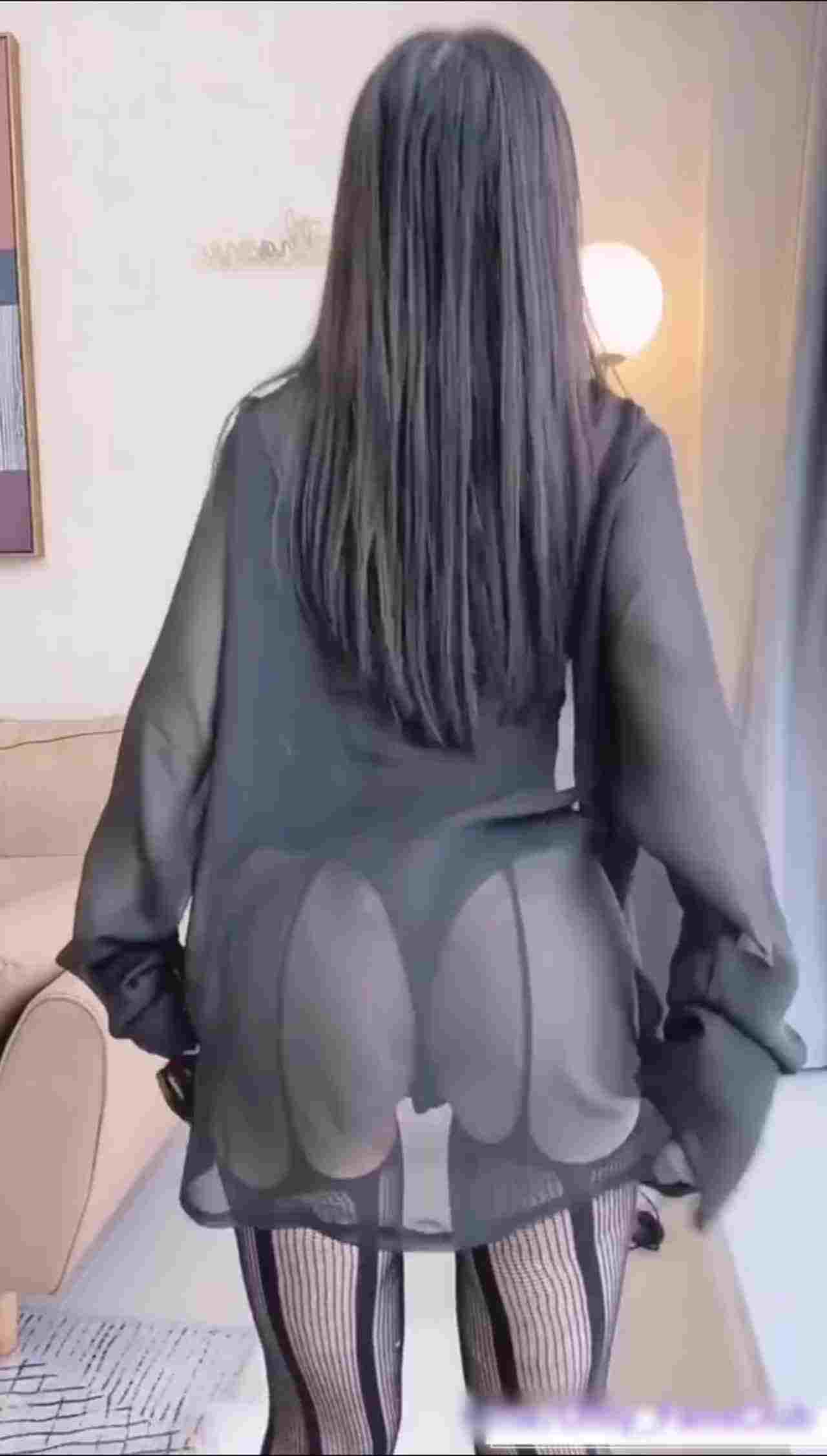  黑丝情趣公主太可爱了吧！！ 的剧照1