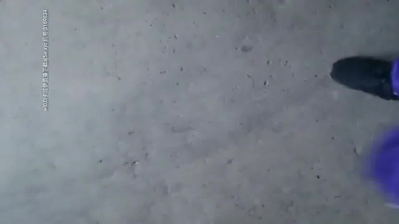  偷拍大师红灯区体验美女技师~用屁股让你舒爽 的剧照1