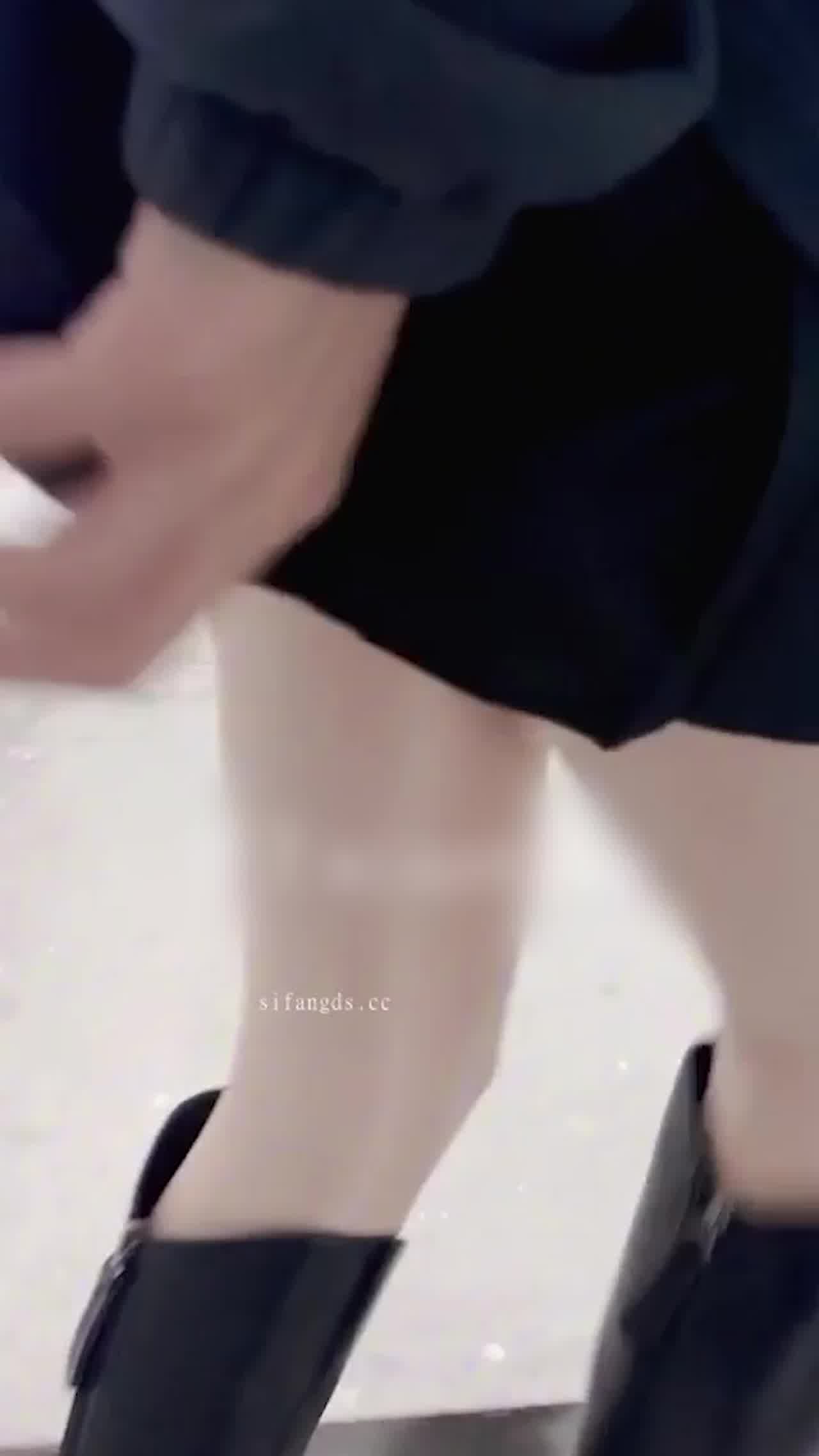  每一下都深入心扉，很享受此刻的美好。 的剧照8