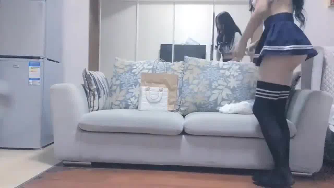  91大神 太子探花 穿着JK制服的网红整容脸到极致 的剧照10