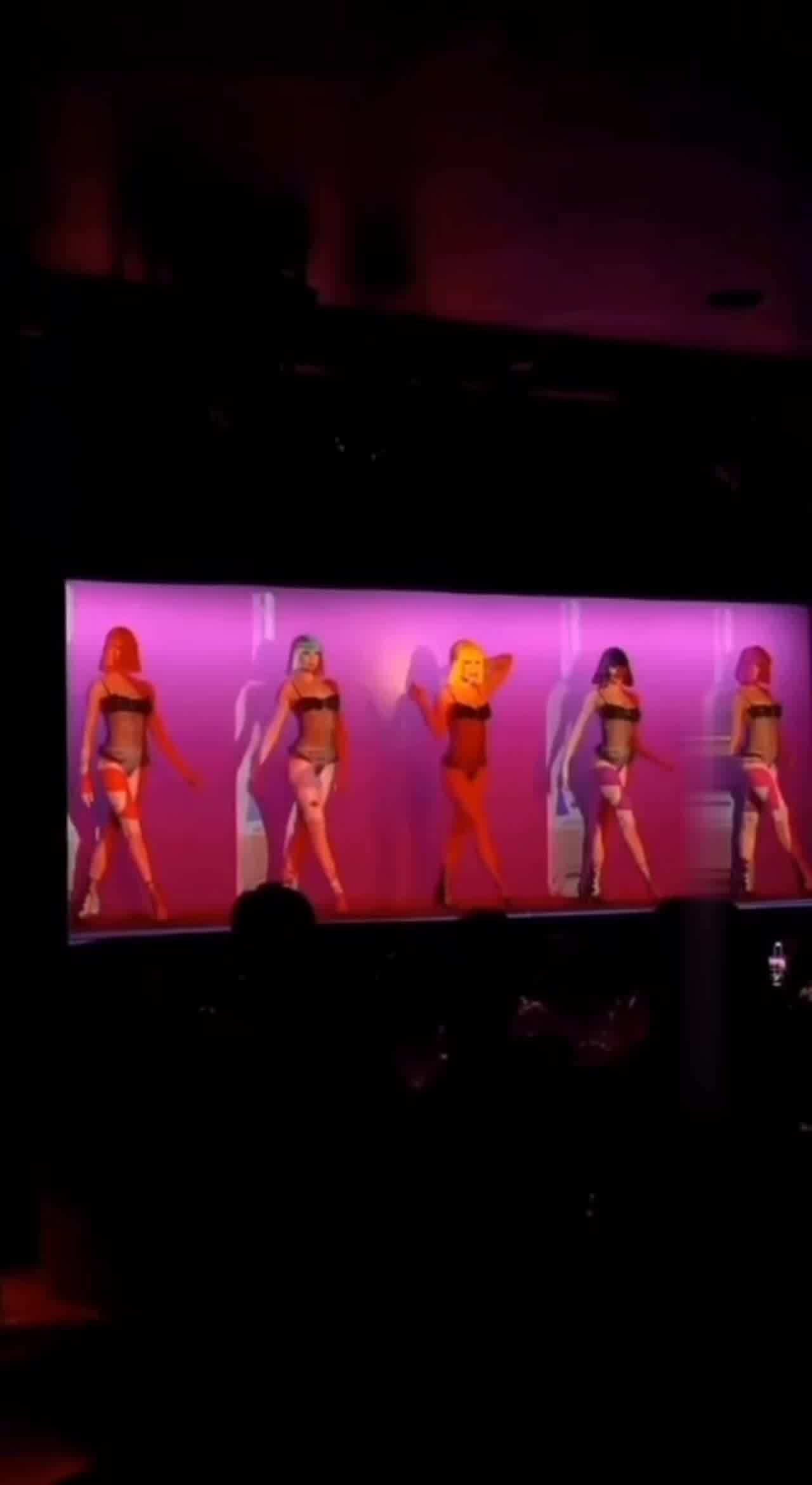  Lisa疯马秀首秀现场片段 的剧照4