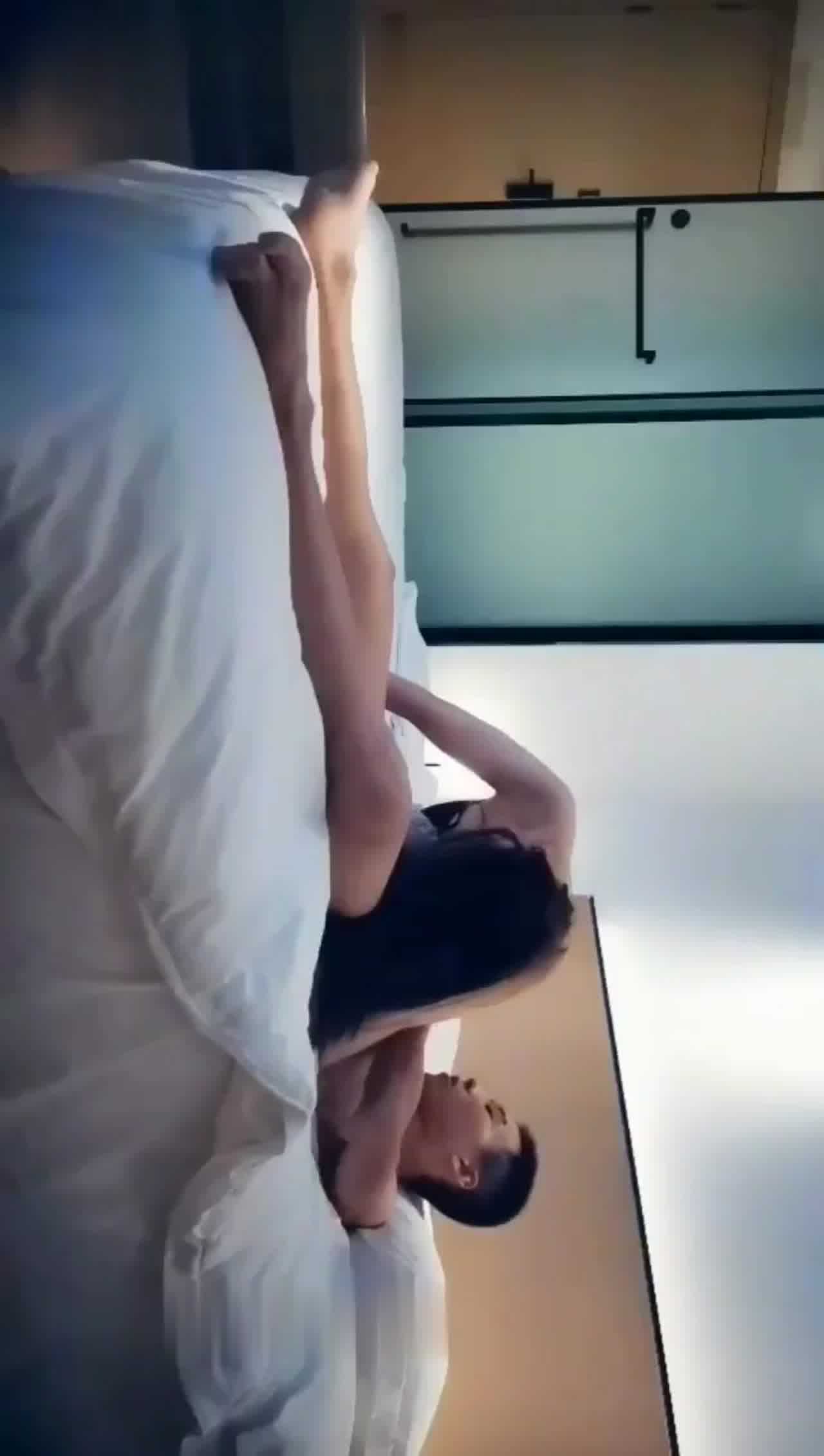  乖巧小姐姐，身材太好了，奶大3 的剧照3