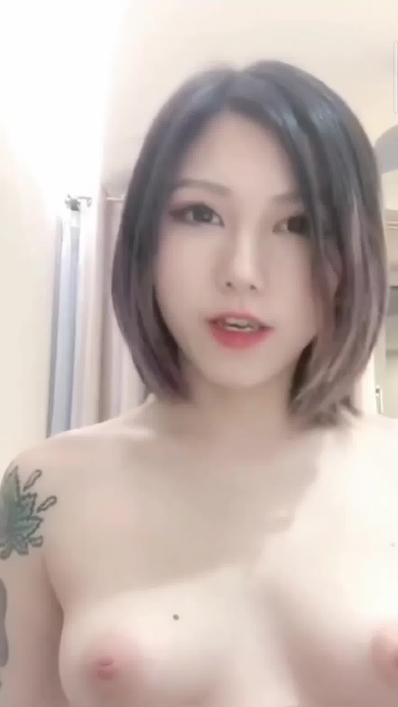  【独家专访】人体艺术模特采访 的剧照1