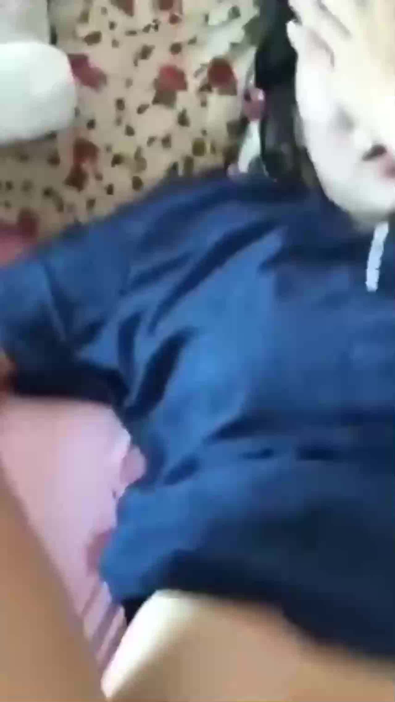  你个变态_人妻害羞捂住脸_拍个脸像打仗 的剧照9