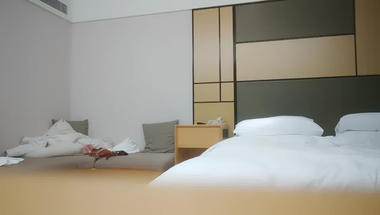  170cm平面模特，69啪啪，给你想看的全部，买春神作，且看且珍惜 的剧照1