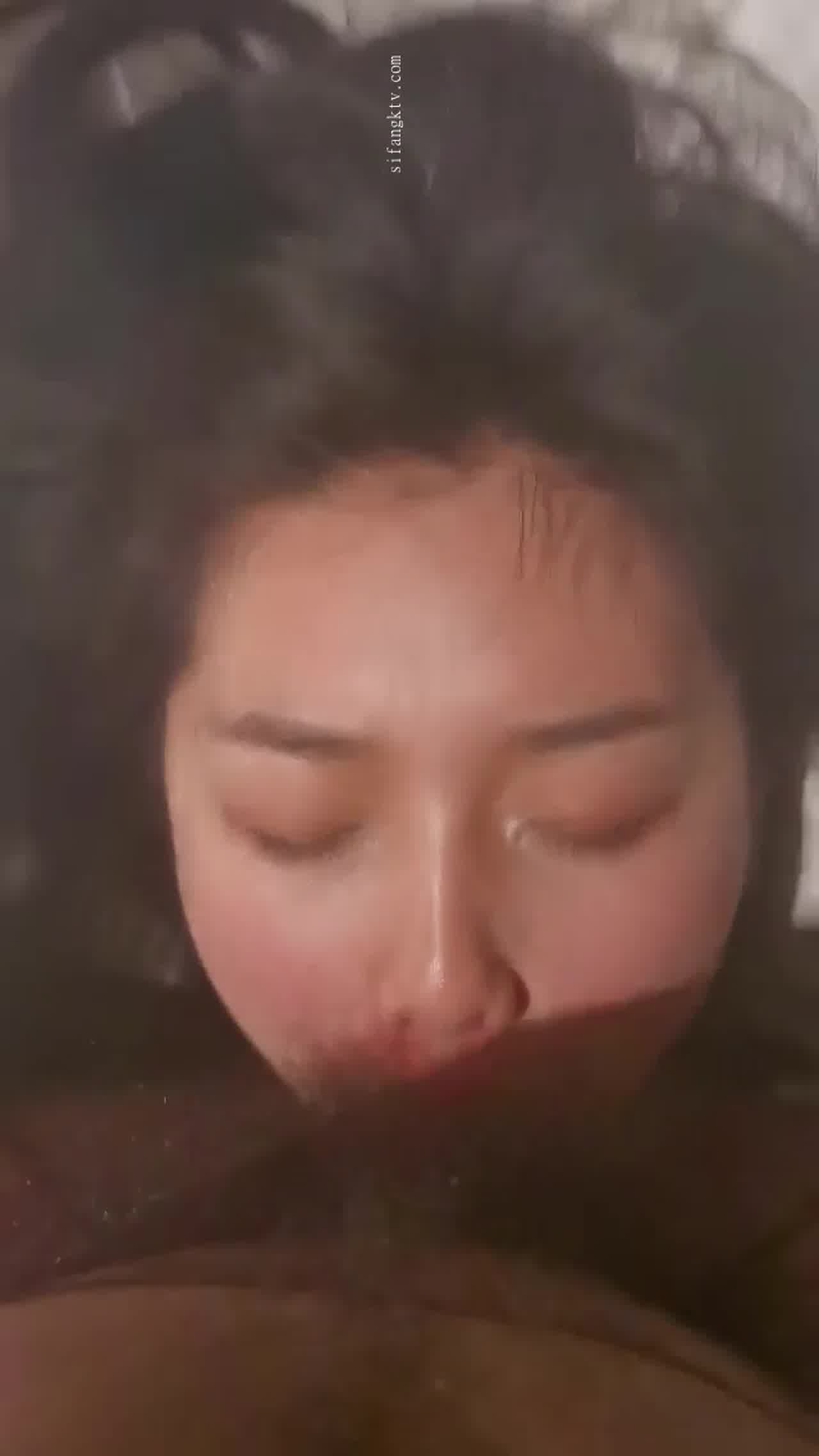  你的痣怎么怪怪的 的剧照10