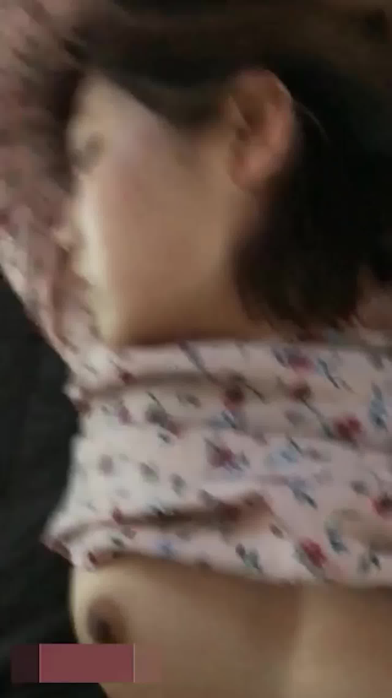  丰满极品大奶学生妹纸销魂奶子波动 的剧照6